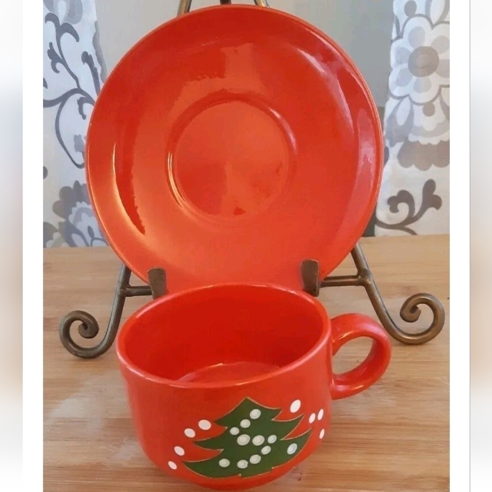 WAECHTERSBACH painted Christmas Tree glossy red flat cup saucer GERMANY
